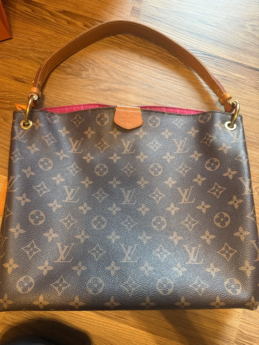 Louis Vuitton burgundy shows