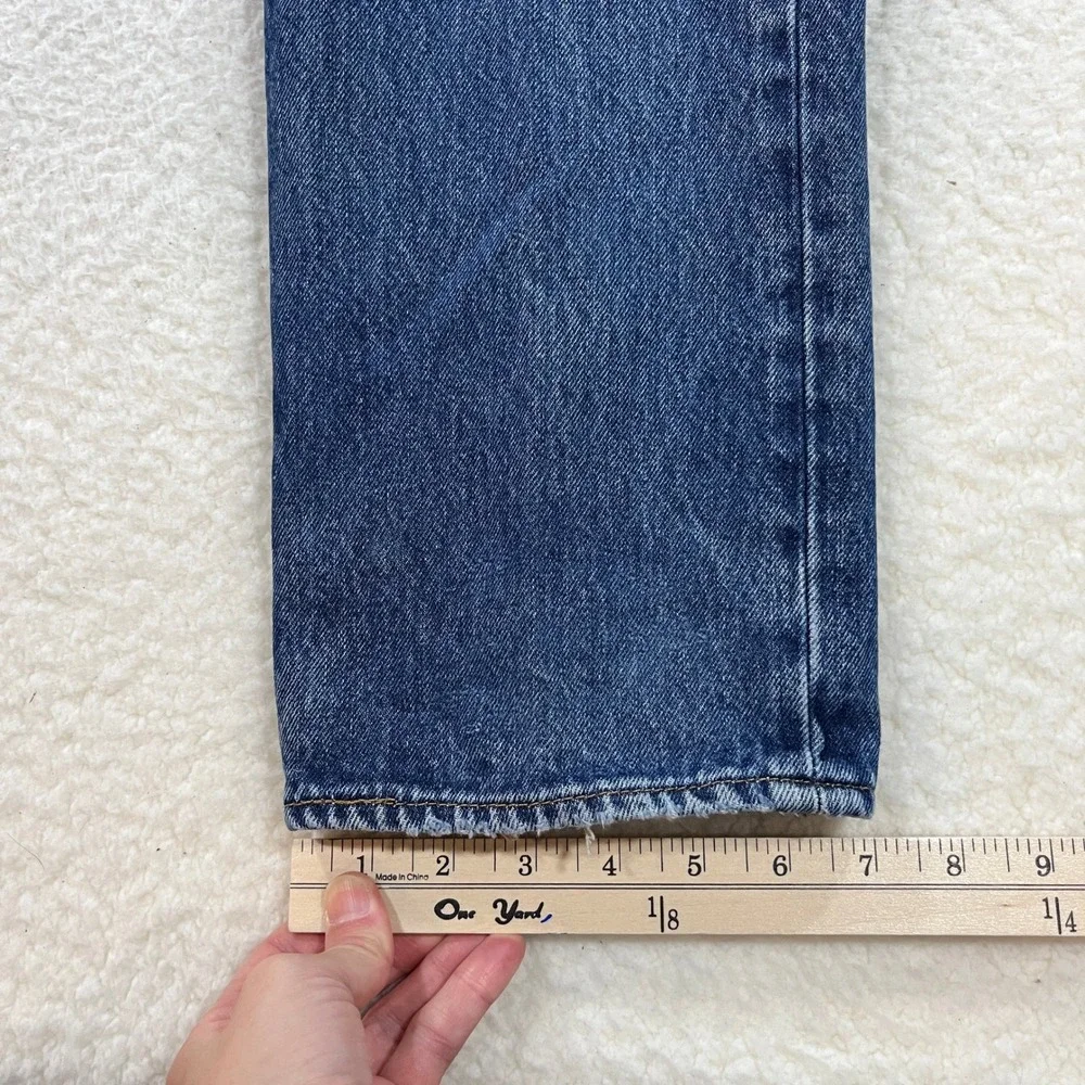 Levis keywords distressed