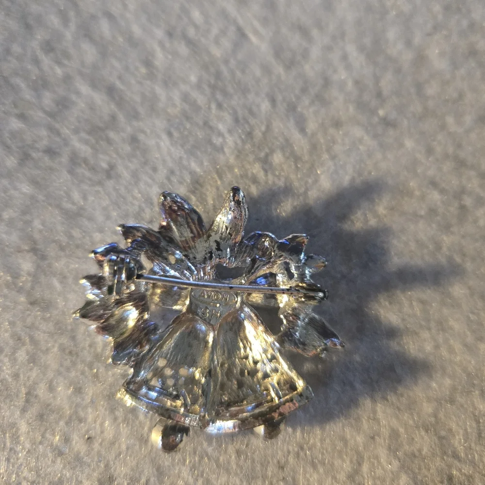 Avon pretty vintage