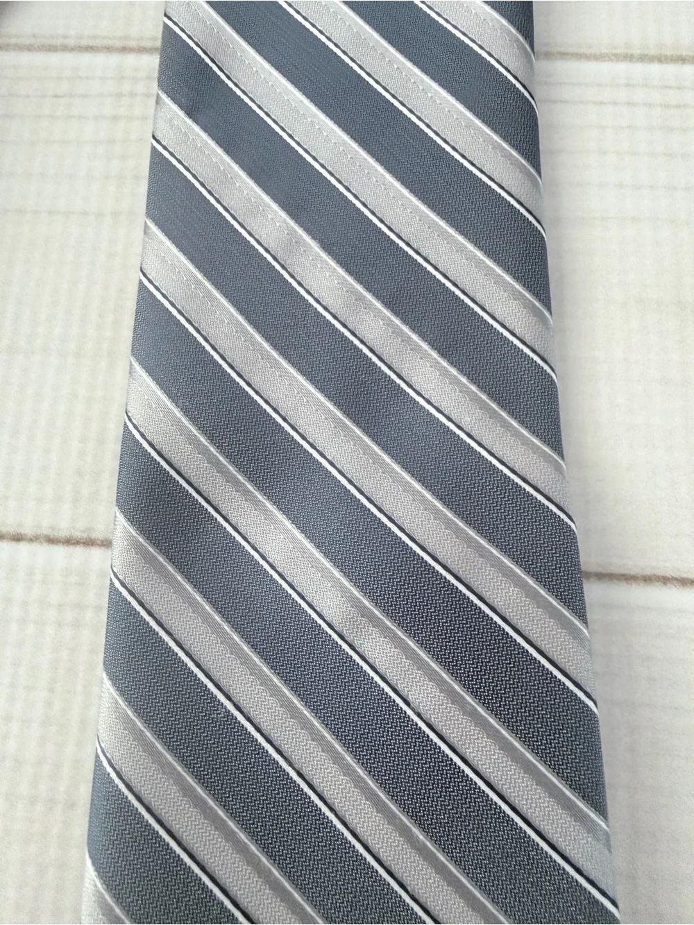 Stafford men tie