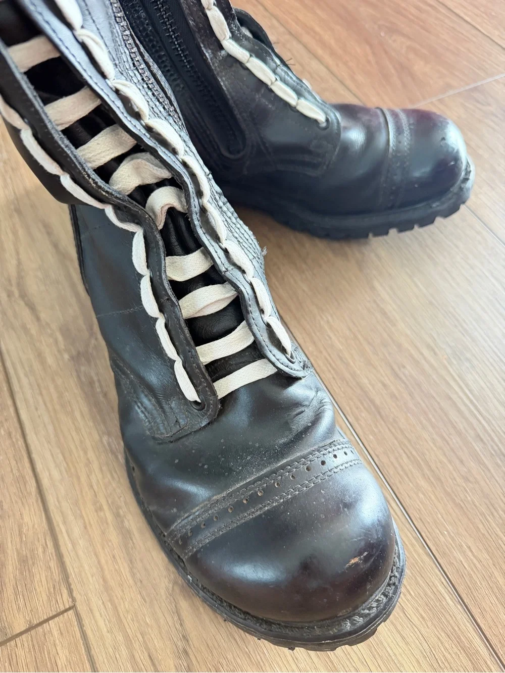 Matterhorn Men's Jump Boots Vintage 1990's Perforated Detail Punk Military