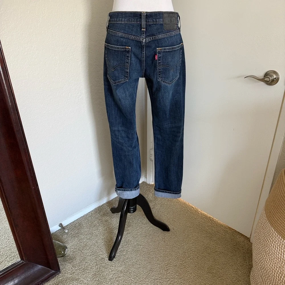 Levis stylish dark