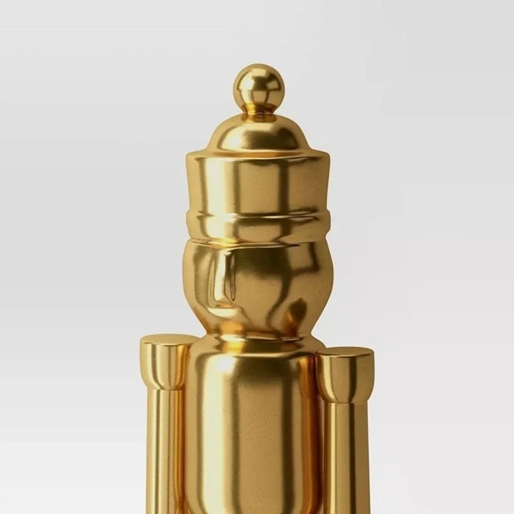 Threshold metal nutcracker
