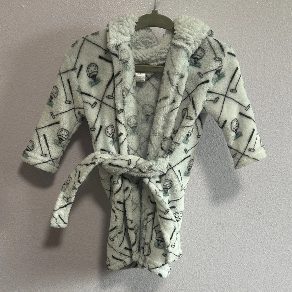 Cozy Golf-Themed Kids Robe - White