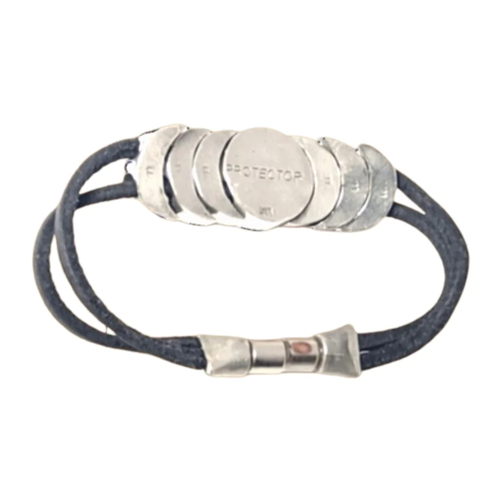 N/A striking leather