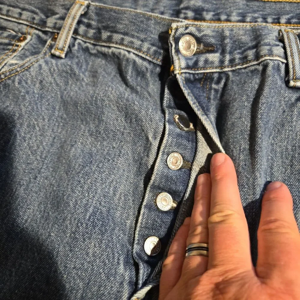 Levis fly friday right