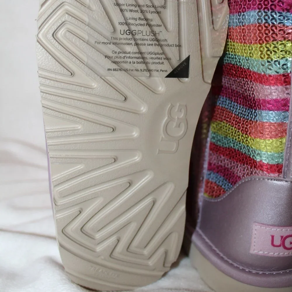 NIB UGG GIRL'S YOUTH SEQUIN RAINBOW CLASSIC SHORT SHEARLING LINED BOOTS‎