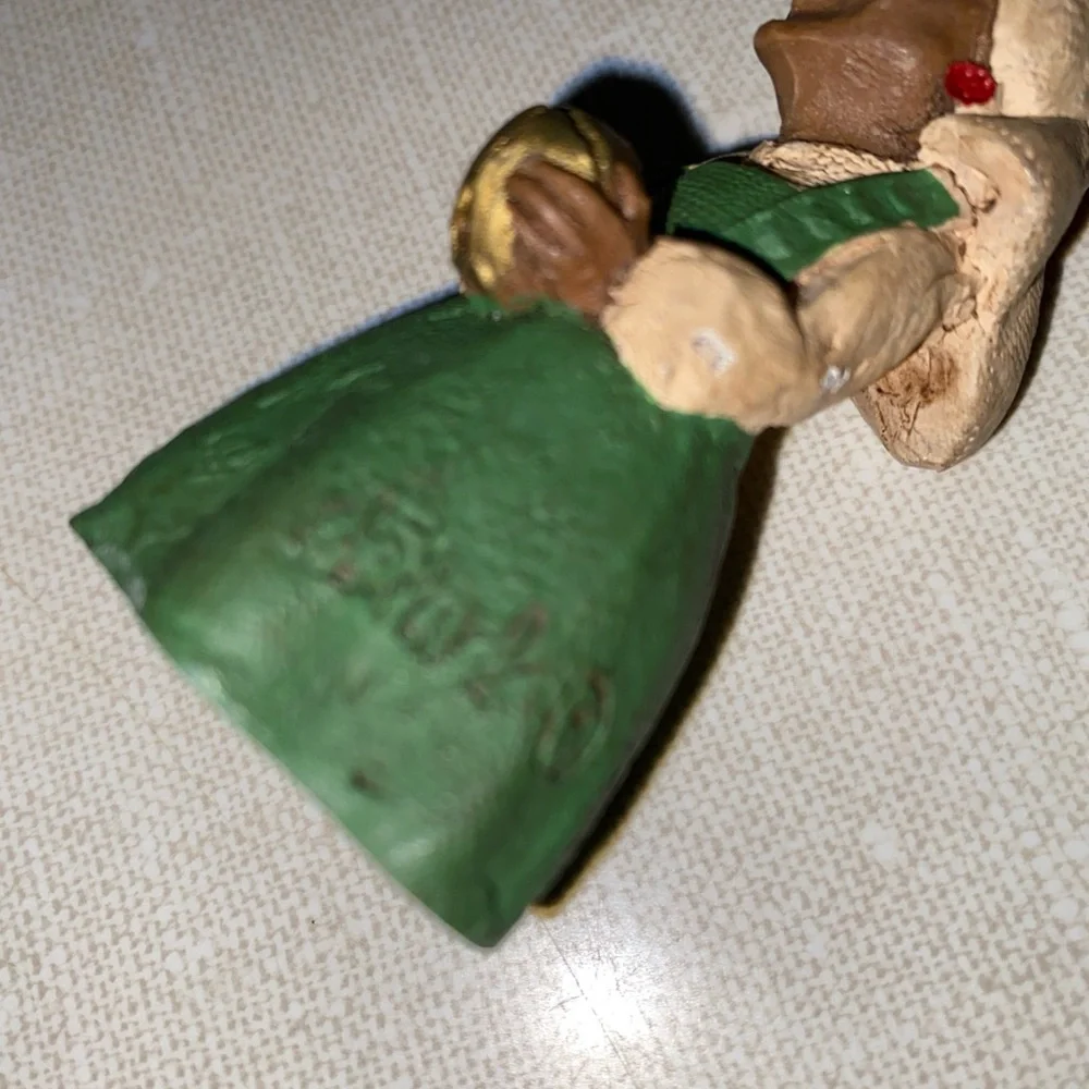 Tom Clark charming handcrafted