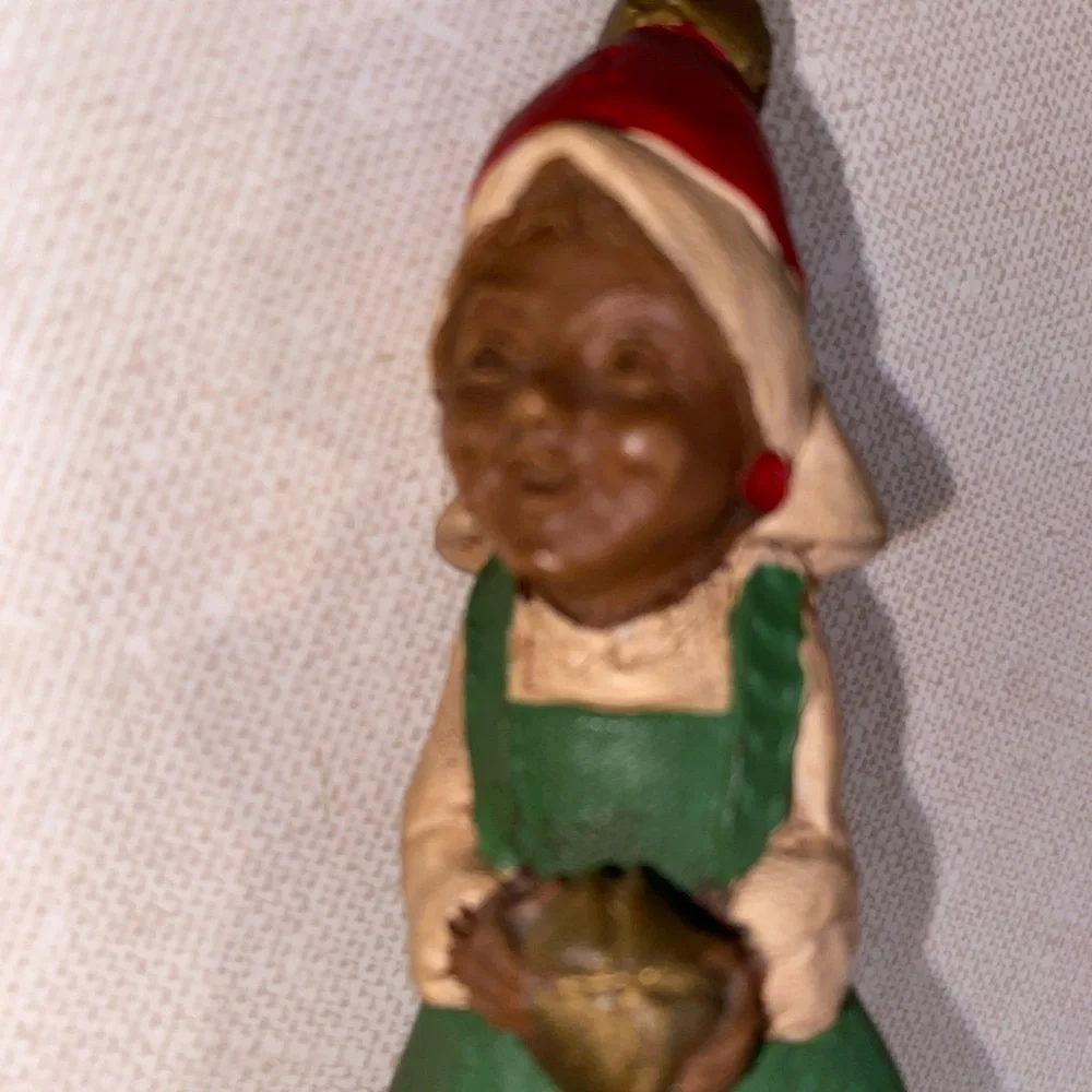 Tom Clark charming handcrafted