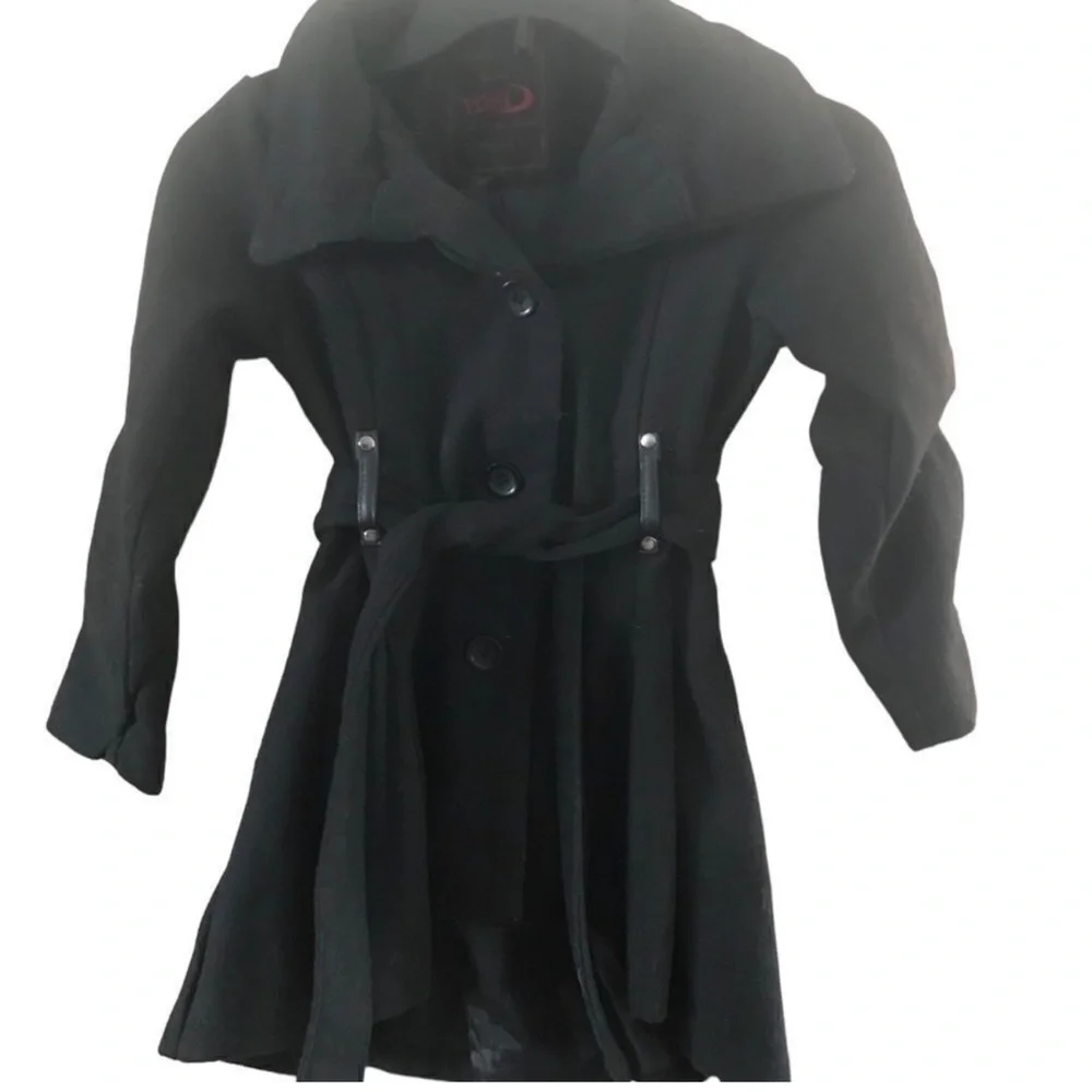 Yoki elegant black