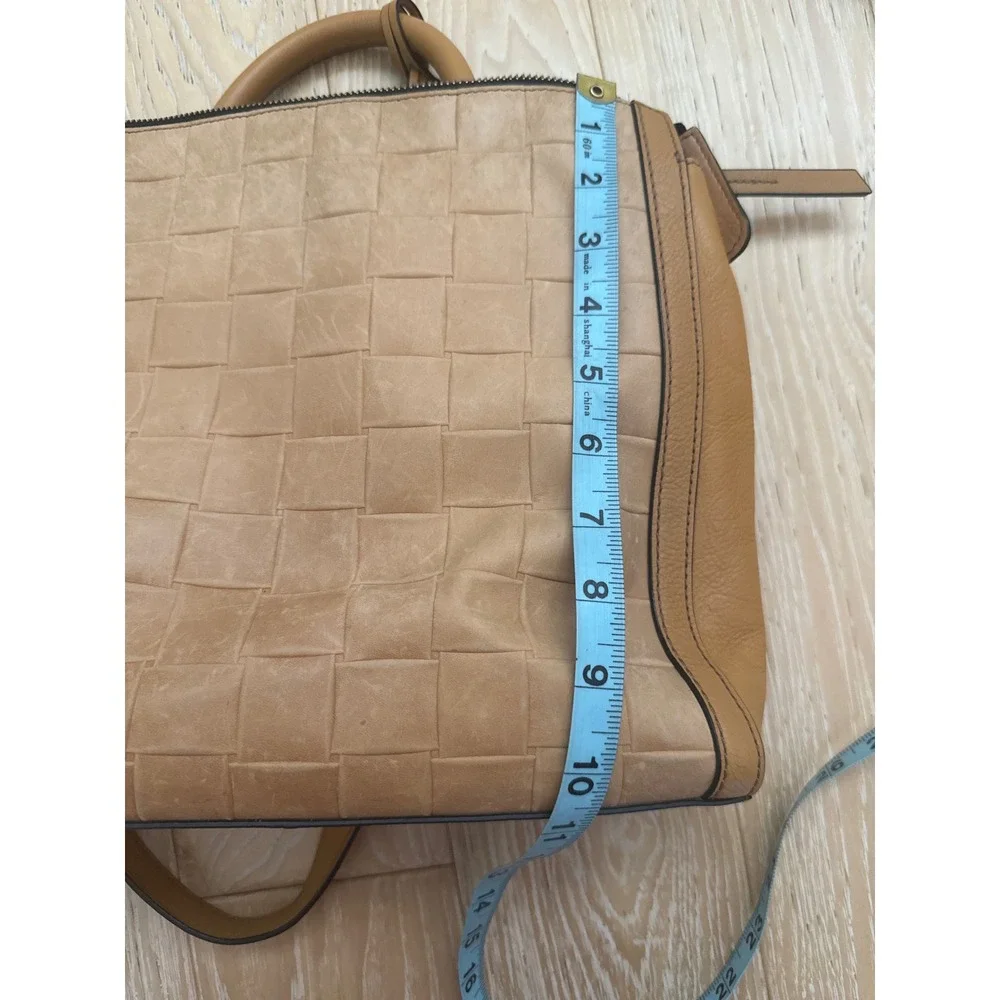 Fossil small dark