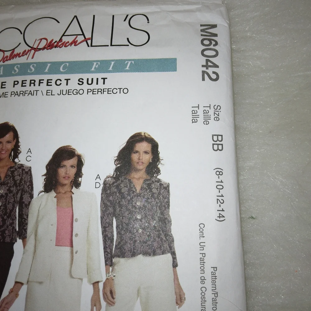 McCalls mccall m6042