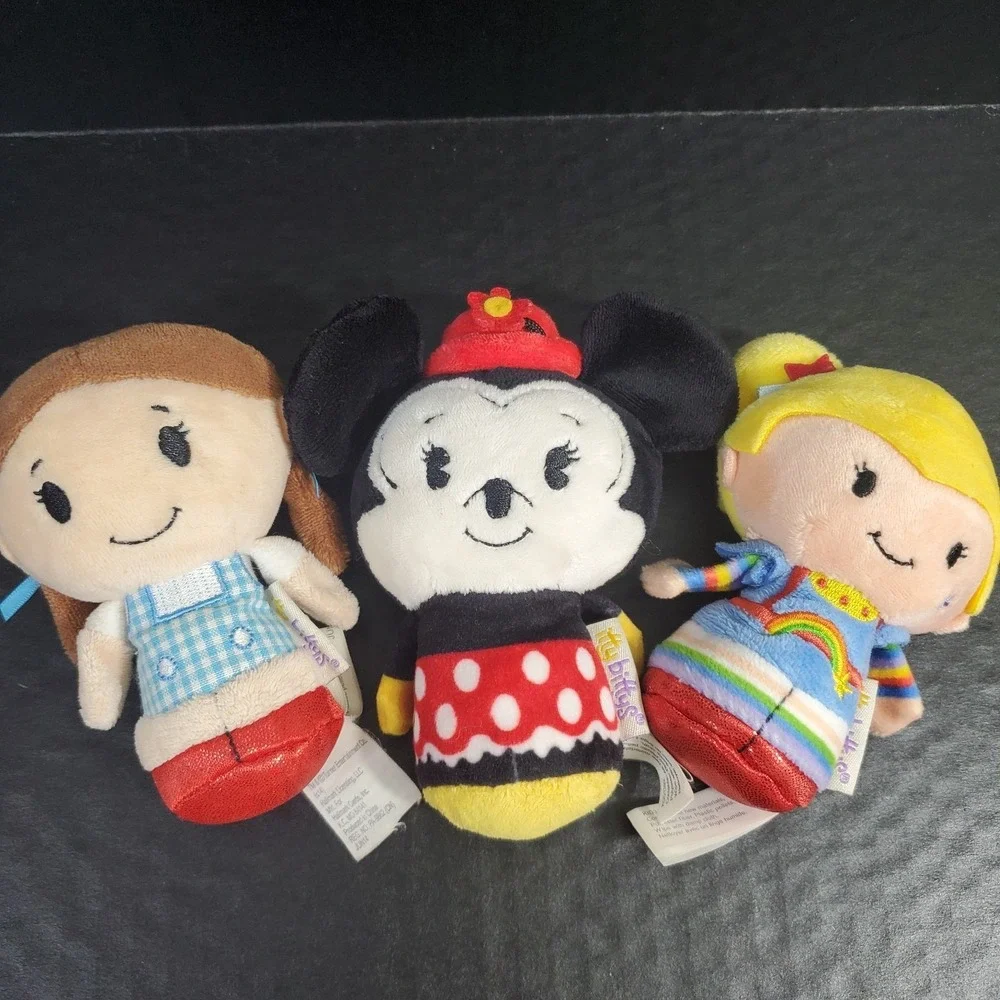 Hallmark itty bittys