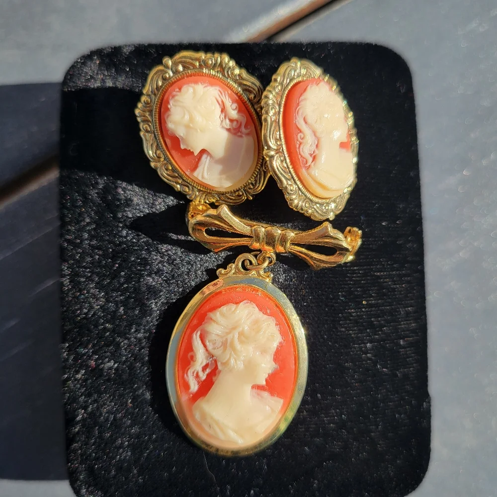 N/A elegant cameo