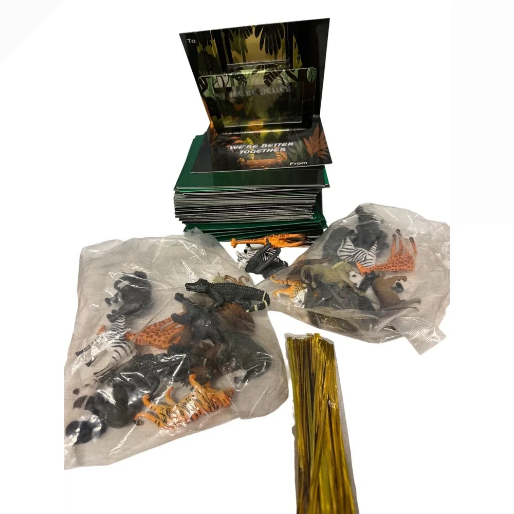 26 Jungle Safari Pop-Up Valentine Cards with Toy‎ Animals Bulk Set Giraffe Zebra