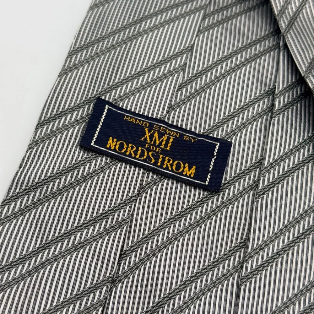 XMI for Nordstrom Mens Silk Tie Grey Silver‎ Striped Handmade USA Italian Fabric
