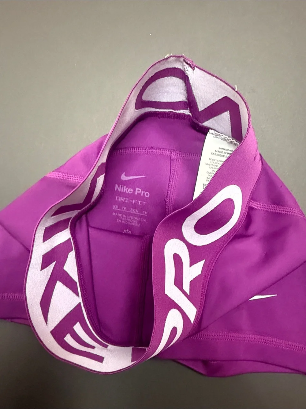 Nike stretchy pro
