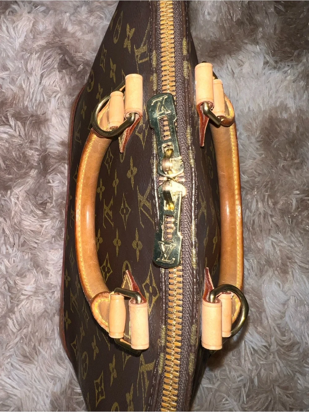 Louis Vuitton this vuitton