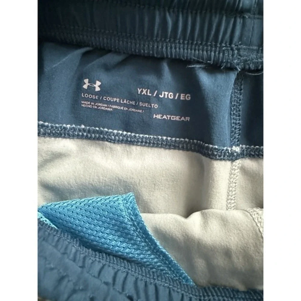 Under Armour navy shorts