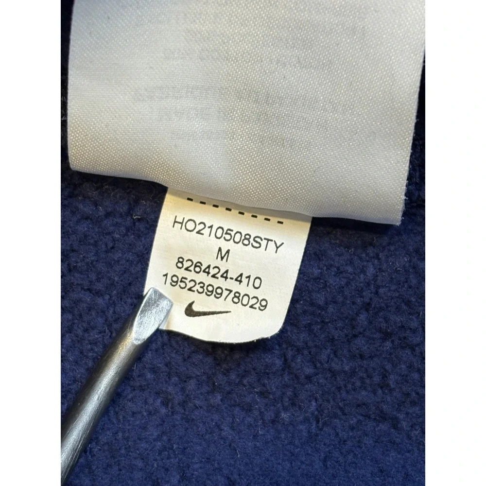 Nike pockets inches