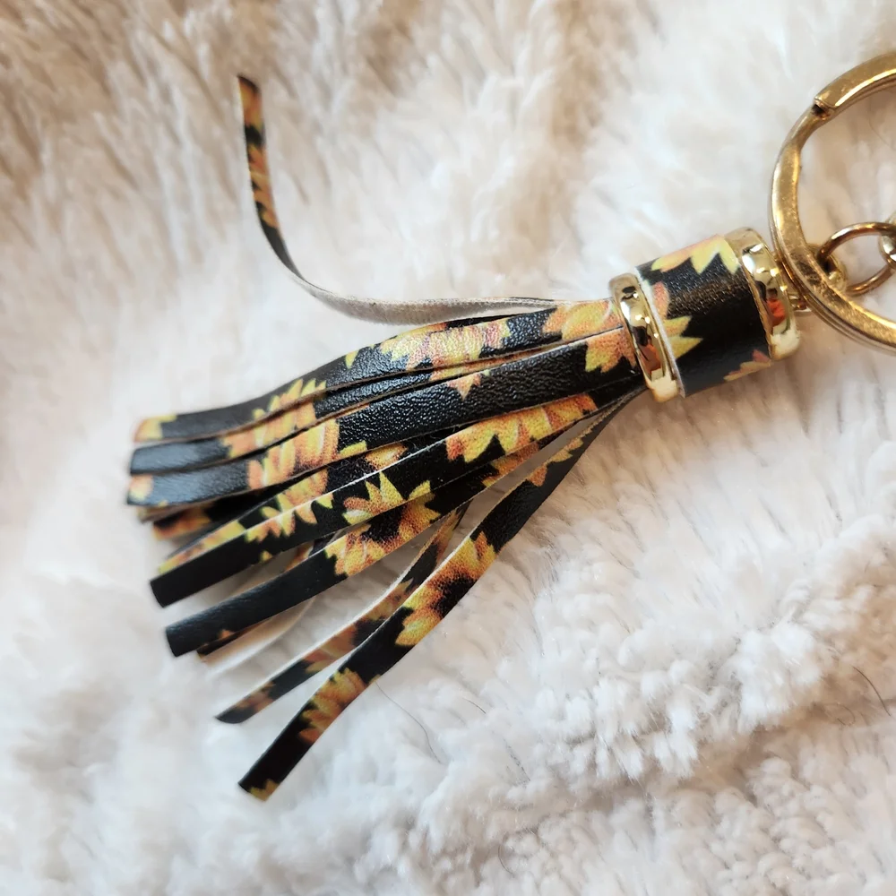 N/A beaded wristlet