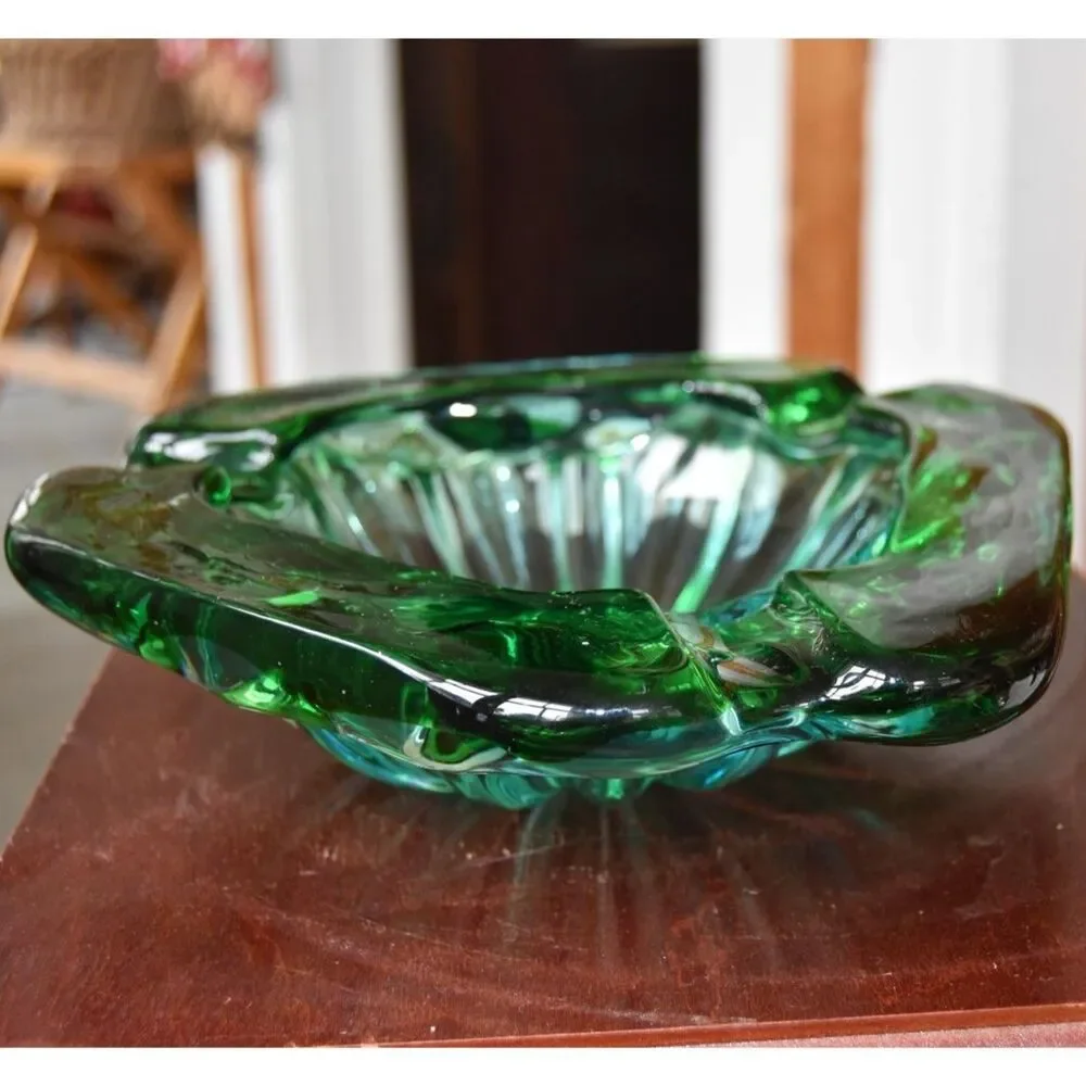 Unbranded striking vintage