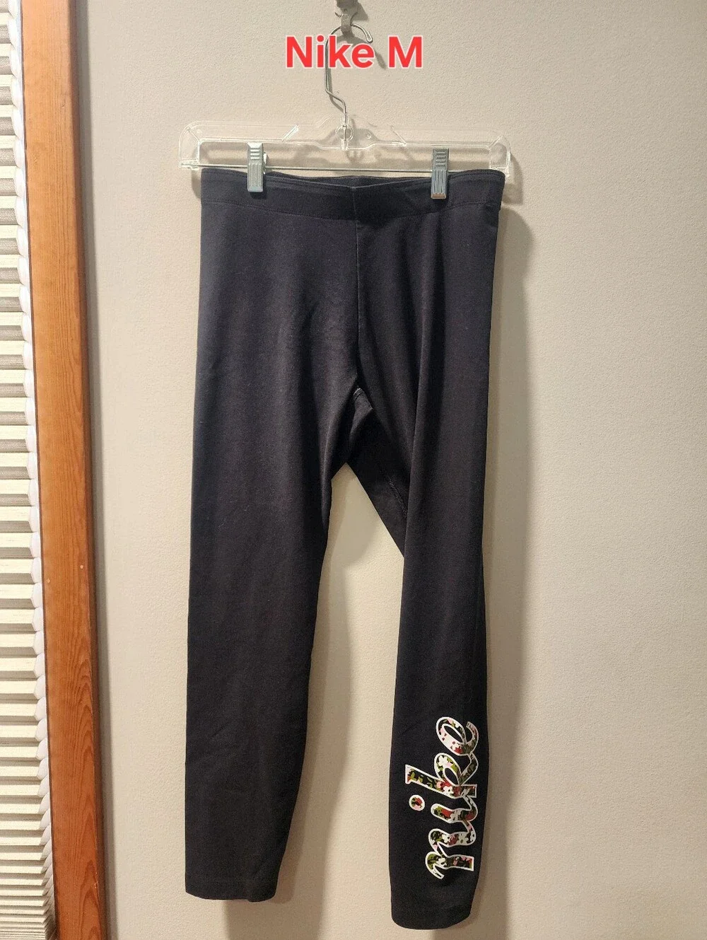 Nike bundle medium leggings