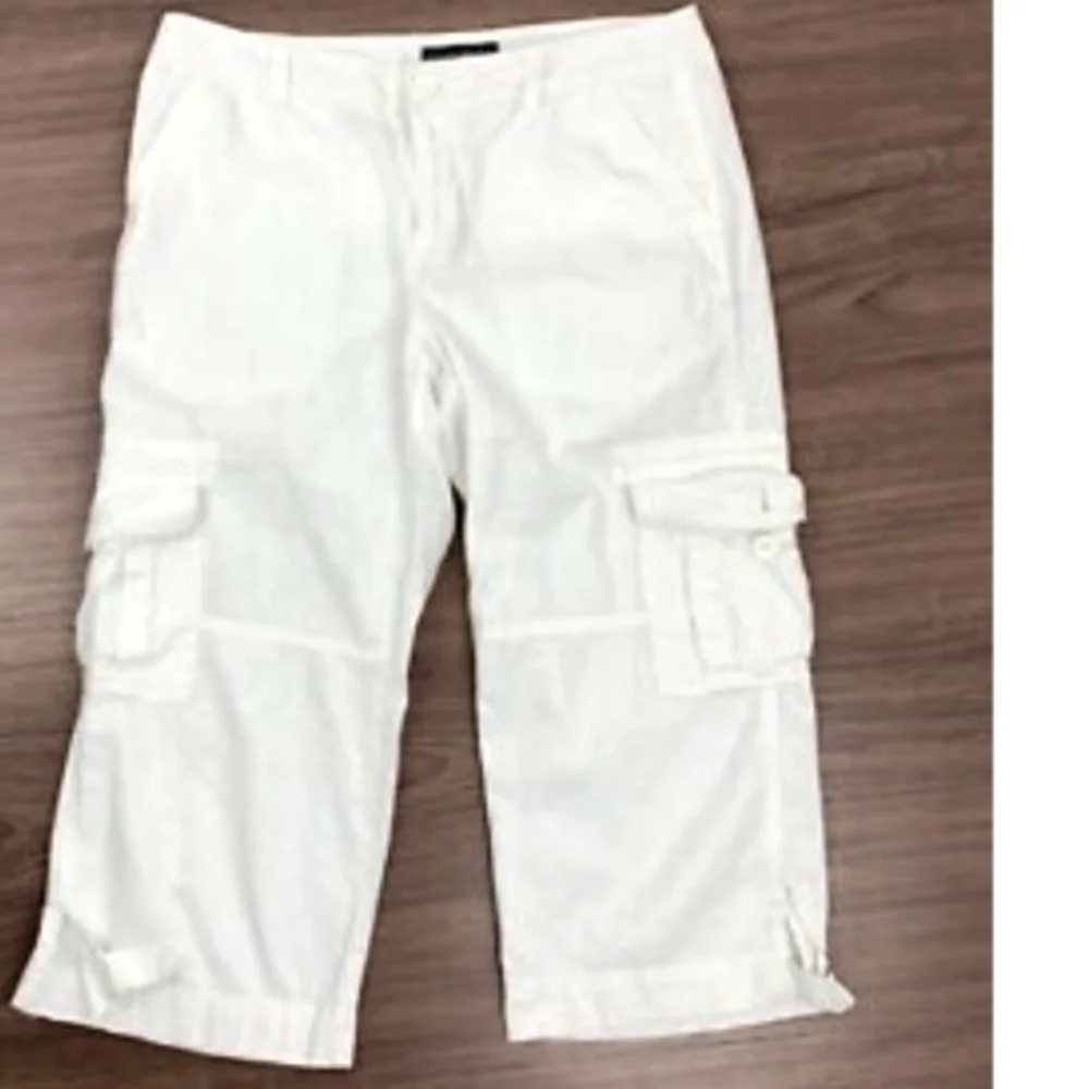 BANANA REPUBLIC LINEN WHITE CAPRI PANTS