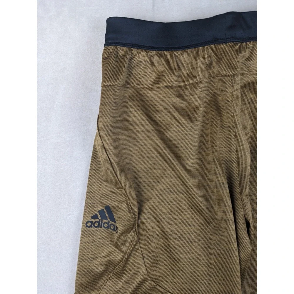 Adidas XS Mens Shorts IJ5504 Axis KNT‎ 3.0 NWT Earth Strata Bronze XSmall