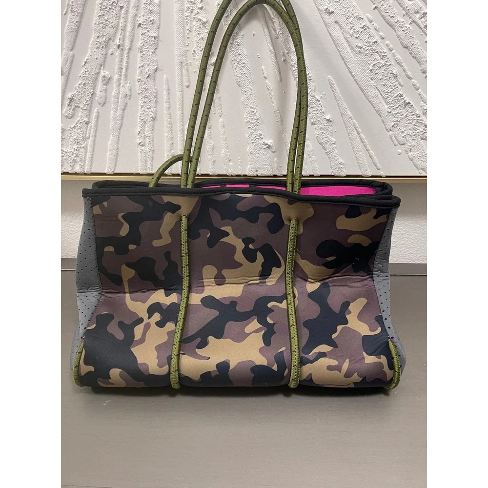 N/A neoprene tote