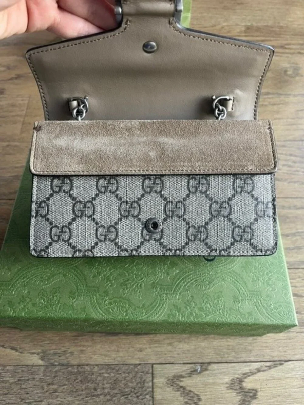 Gucci classic gg