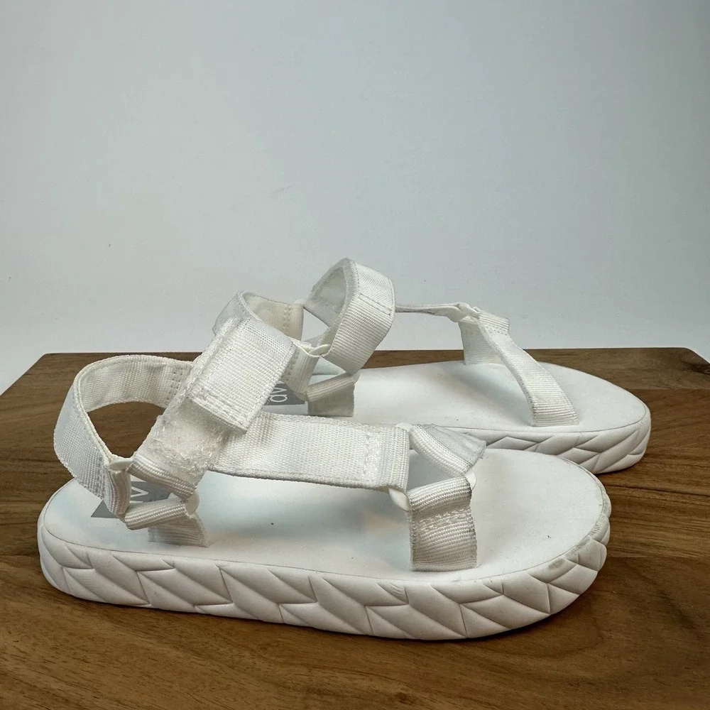 Big Kids Girls Dolce Vita Zaidey‎ White Strappy Casual Comfort Sandals Size 1 Y