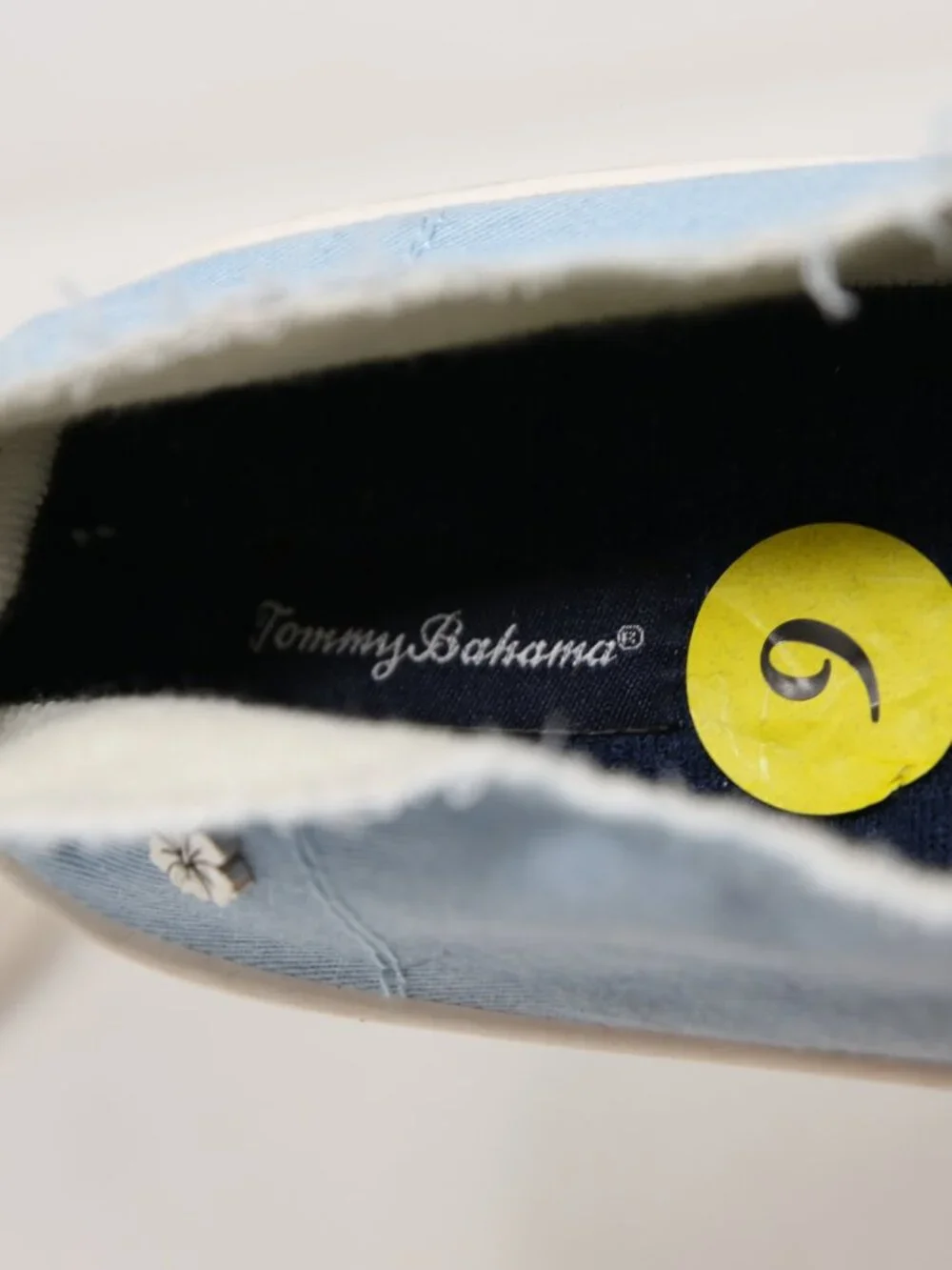 Tommy Bahama nice pair