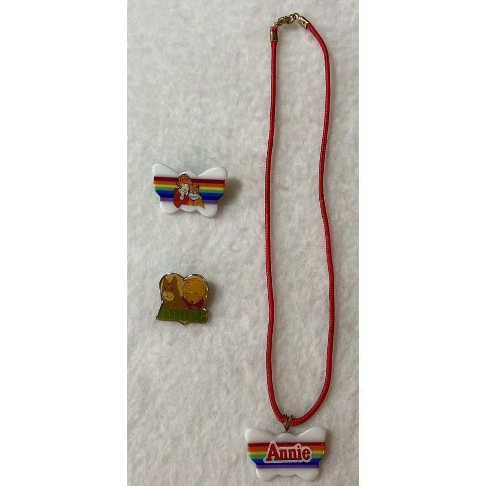 Little Orphan Annie Movie Jewelry Lot Girls Red Rainbow Butterfly Pins Necklace