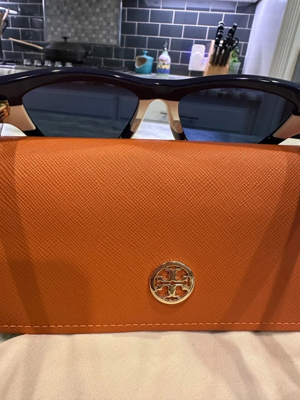 Tory Burch accessories tory details
