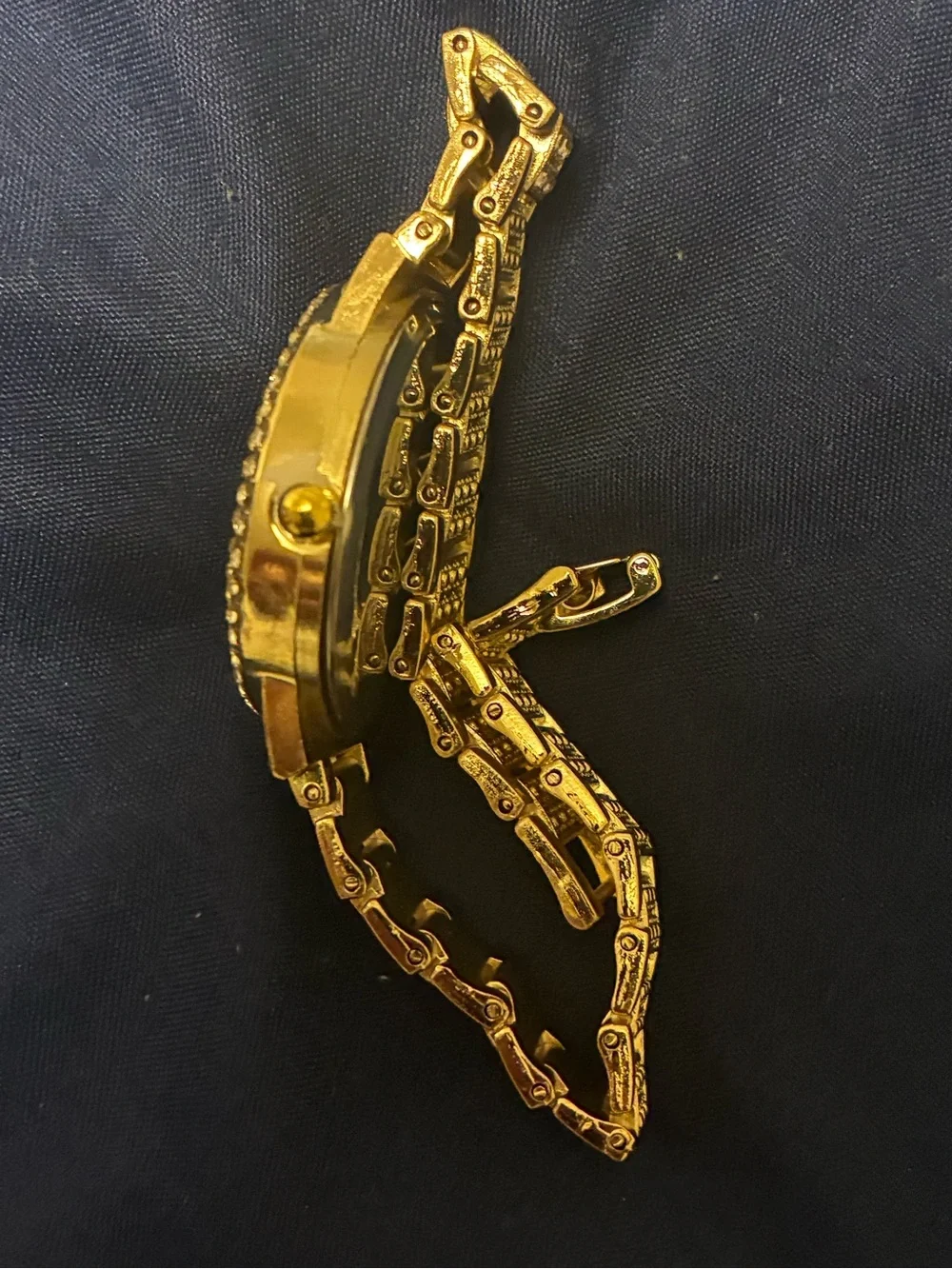 N/A stylish gold