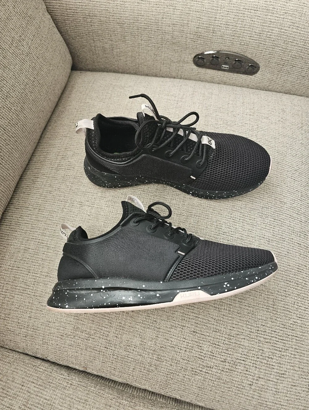 KURU atom sneakers