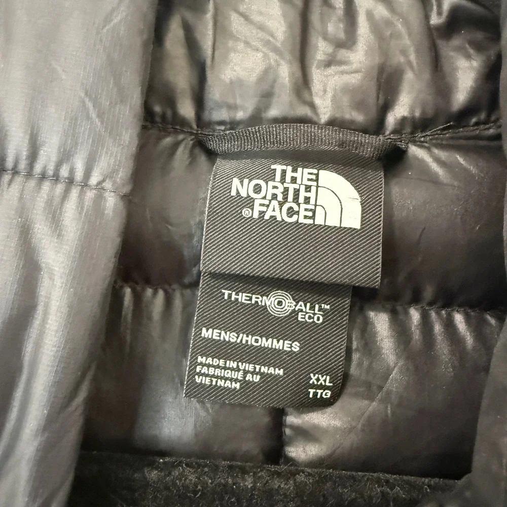 The North Face pockets 25 north