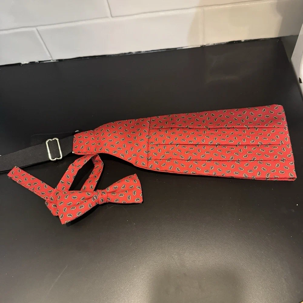 Santana Vintage Paisley Red Bow‎ Tie And Cummerbund Formal Event