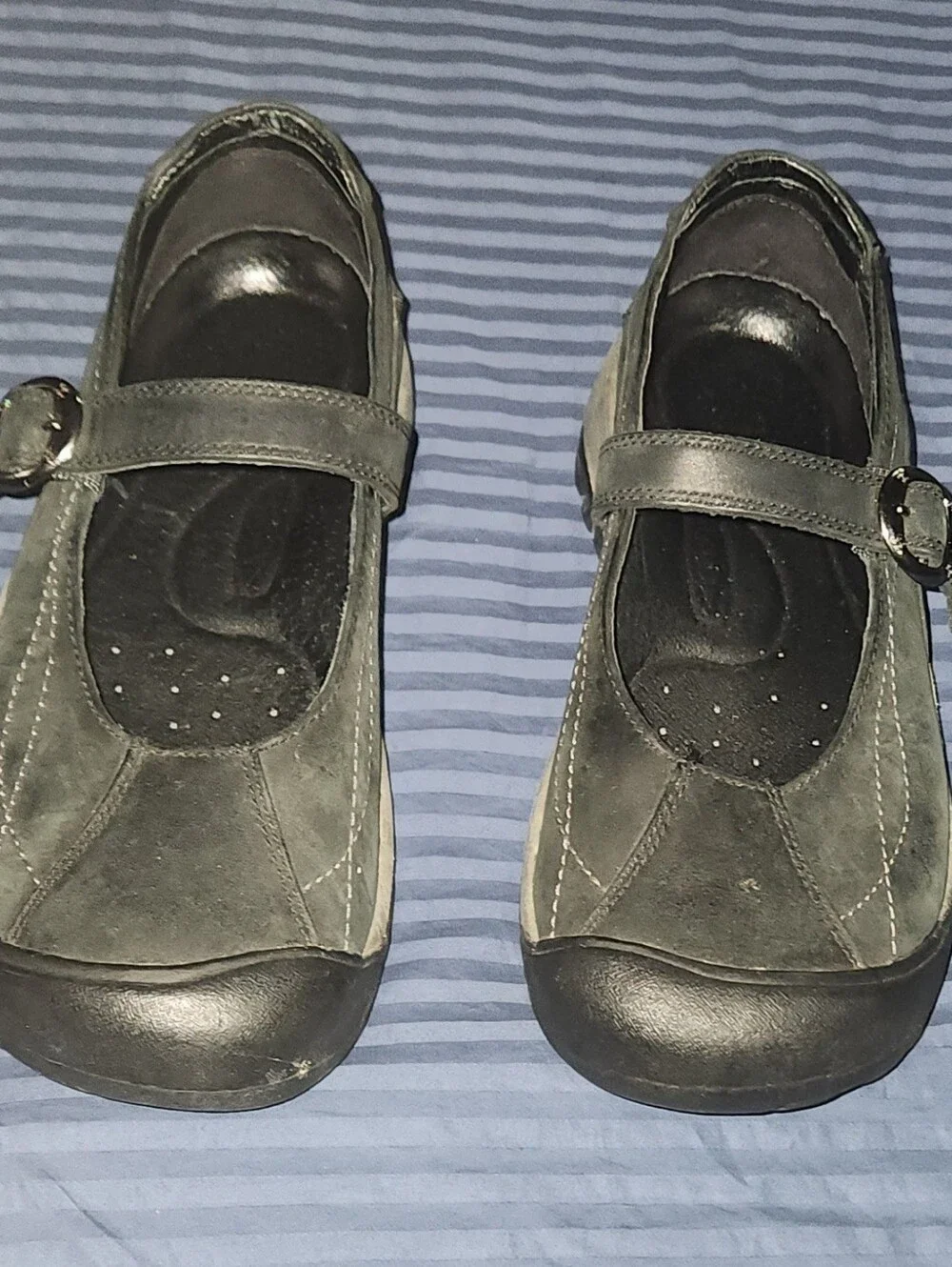 Keen black casual