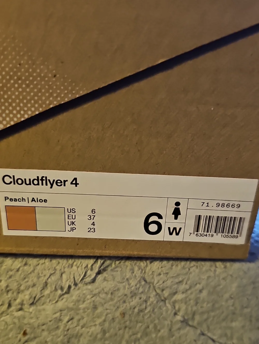 On Cloud Women’s Size 6 Cloudflyer 4 Peach/Aloe