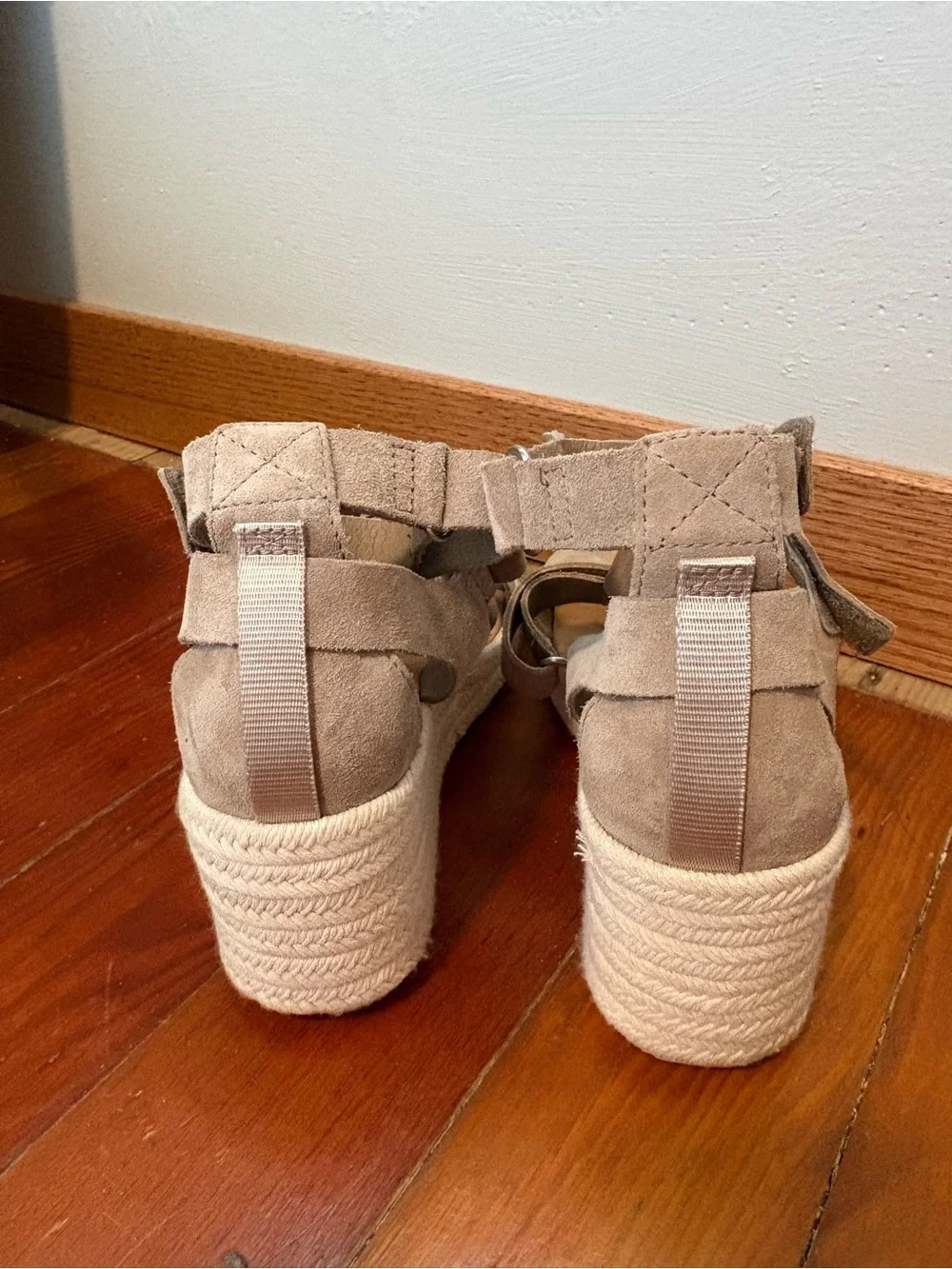 Sorel lightweight strappy