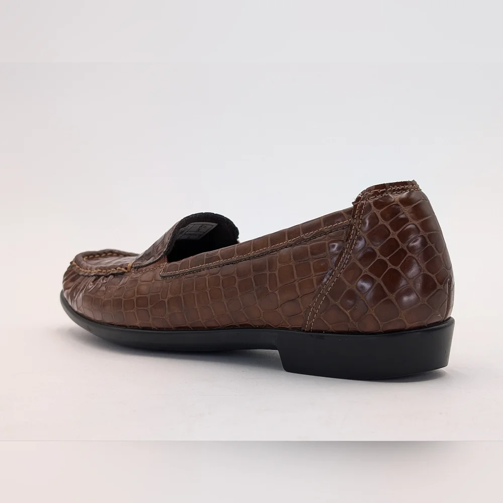 SAS Joy Women's Sz 8.5N Crocodile Pattern Cognac Brown Tripad® Technology Loafer