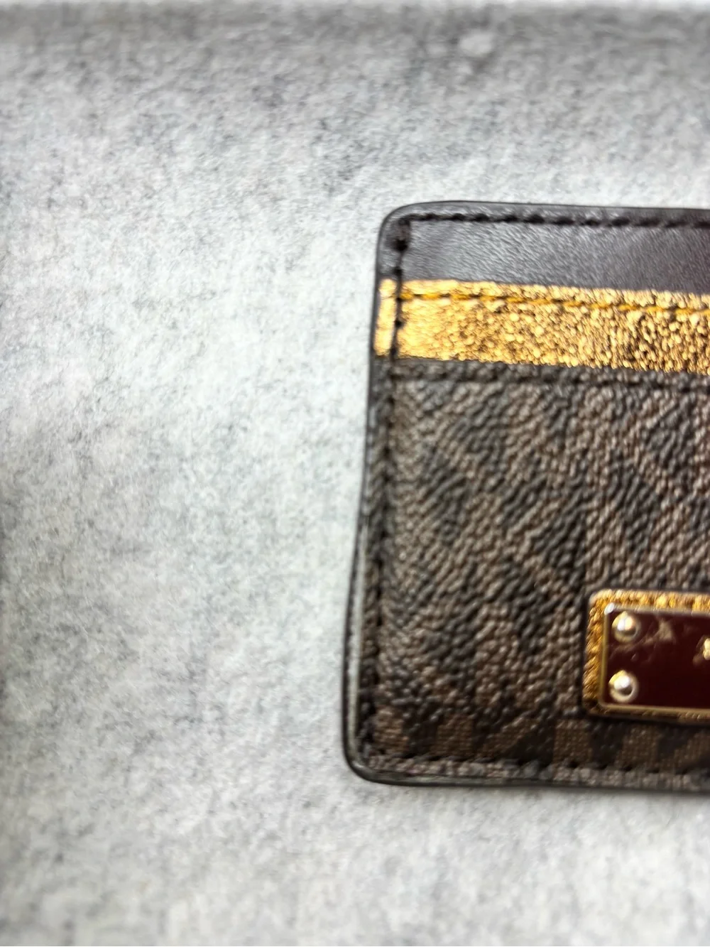 Michael Kors compact michael