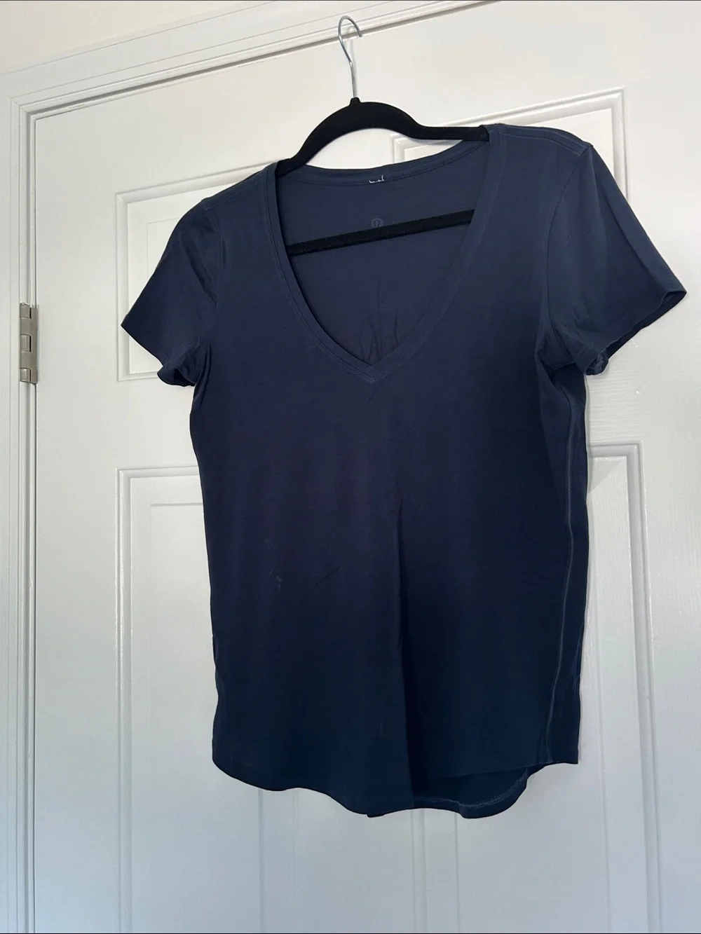 Lululemon Love V-Neck T-Shirt, Navy, Size 2.