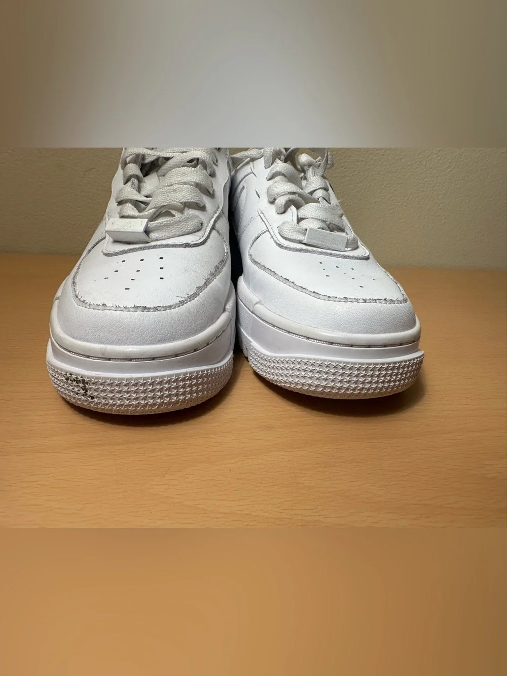 Nike shoes some