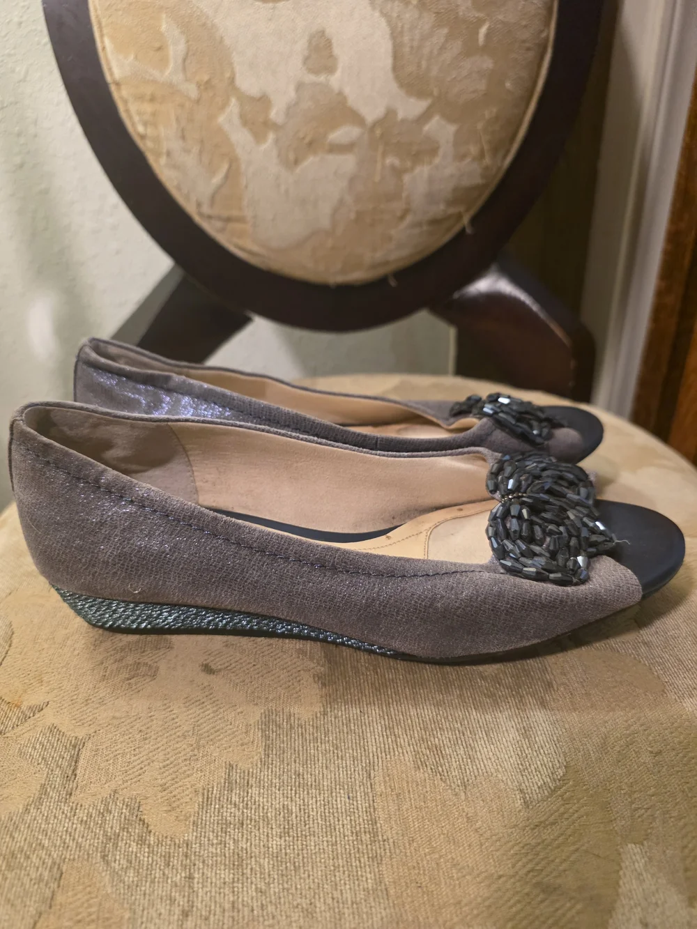 Alex Marie elegant peep