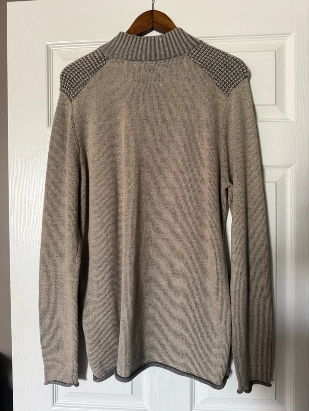 Outpost Makers sweater beige mild