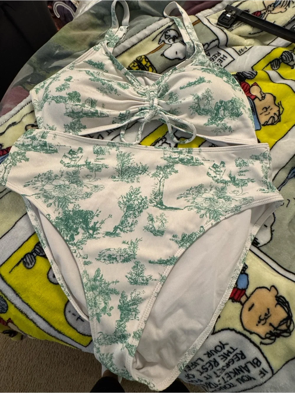 None chic green