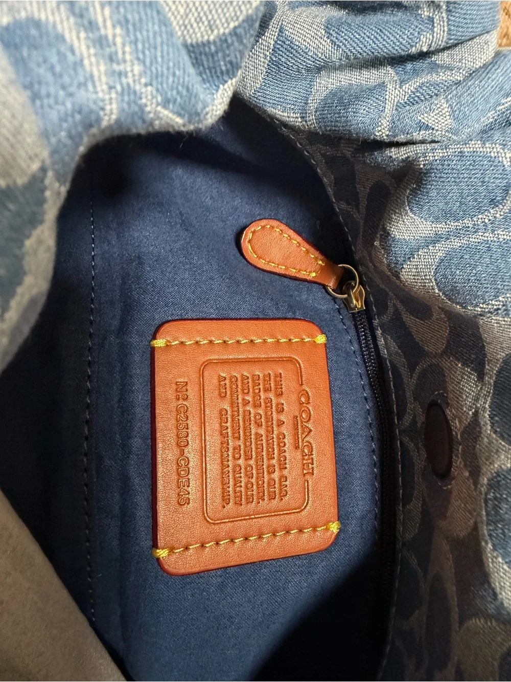Coach compact cosmetic